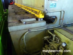 Máy phay CNC cũ | Máy cắt KOMATSU 09